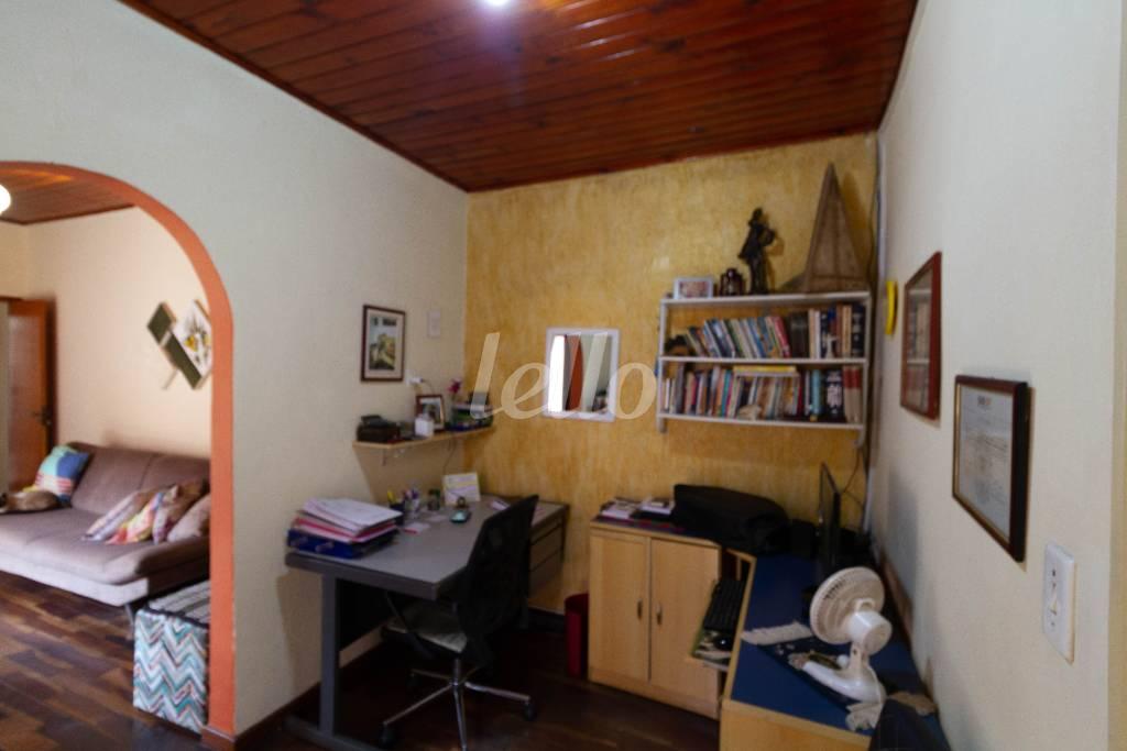 ESCRITÓRIO de Casa para alugar, sobrado com 160 m², 4 quartos e 2 vagas em Cambuci - São Paulo