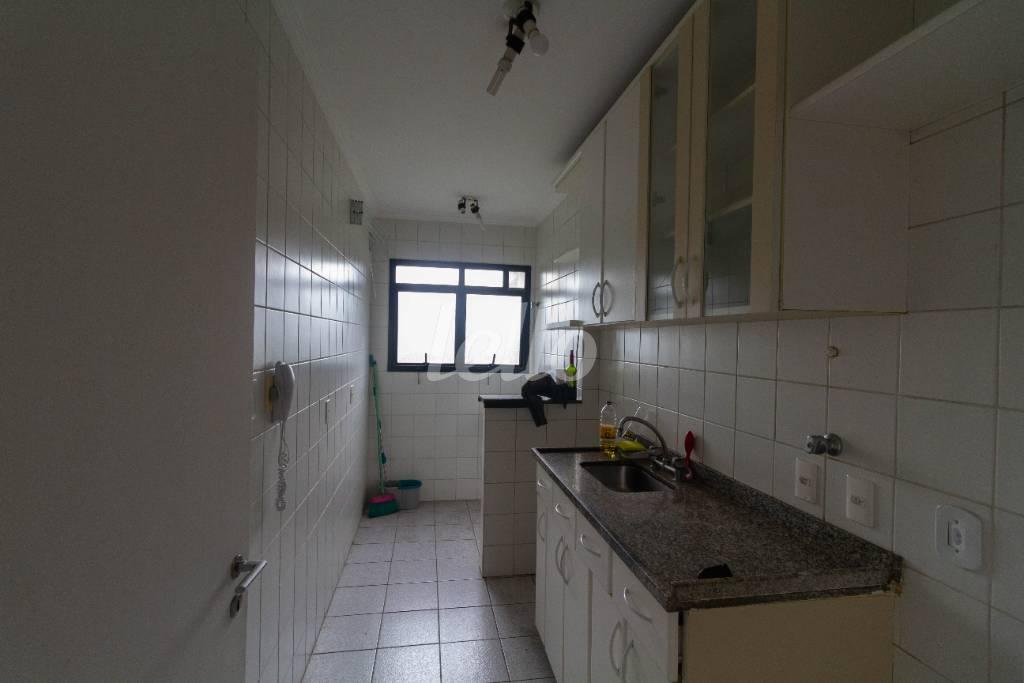 COZINHA de Apartamento para alugar, Padrão com 65 m², 2 quartos e 2 vagas em Vila Suzana - São Paulo