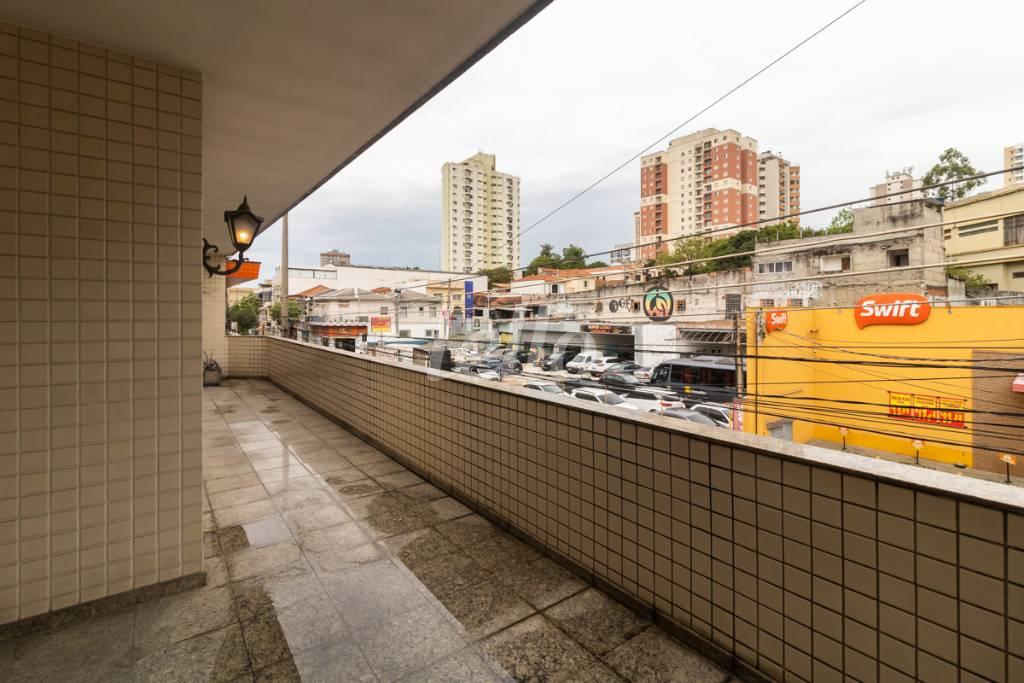 VARANDA de Casa para alugar, assobradada com 350 m², 4 quartos e em Vila Prudente - São Paulo