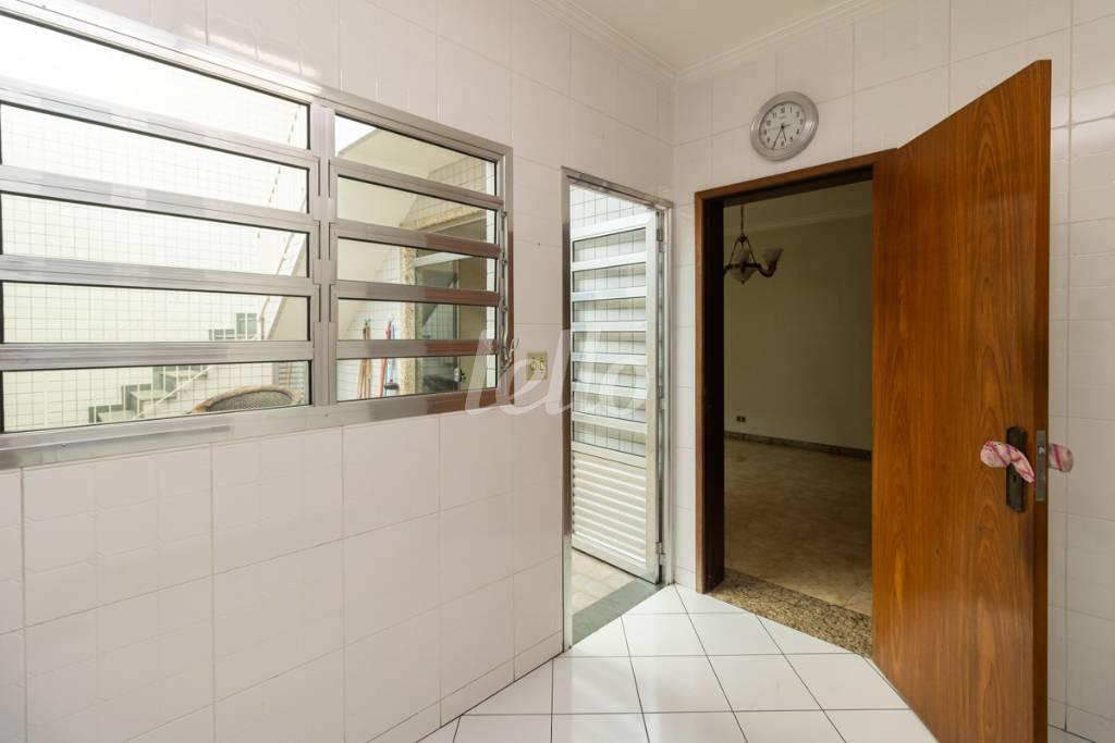 COZINHA de Casa para alugar, assobradada com 350 m², 4 quartos e em Vila Prudente - São Paulo