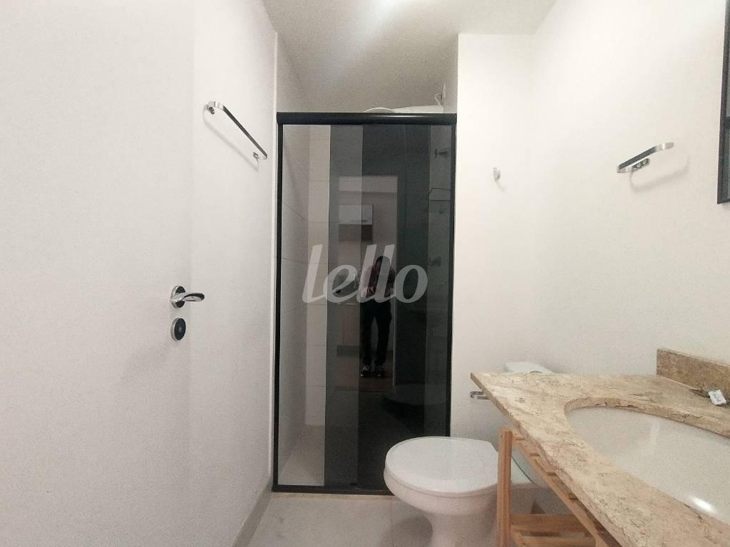 BANHEIRO de Apartamento para alugar, Padrão com 26 m², 1 quarto e em Centro - São Paulo