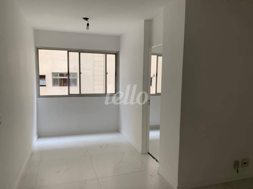 SALA de Apartamento à venda, Padrão com 53 m², 2 quartos e 1 vaga em Vila Olímpia - São Paulo