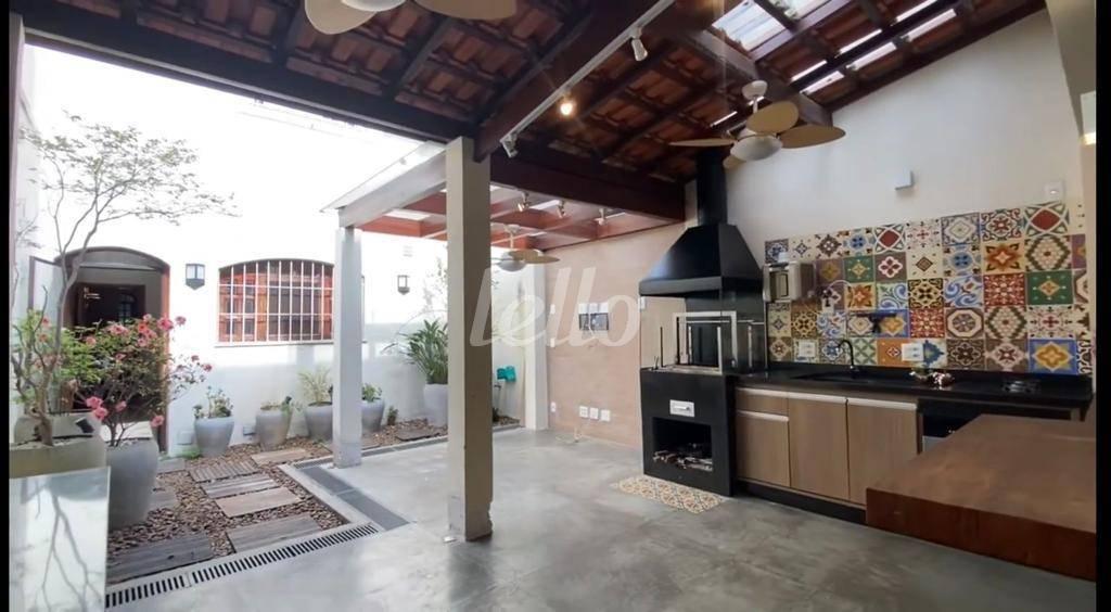 ÁREA GOURMET de Casa à venda, sobrado com 136 m², 2 quartos e 2 vagas em Nova Piraju - São Paulo