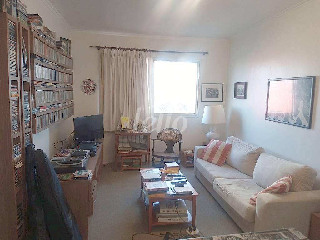 LIVING de Apartamento à venda, Padrão com 50 m², 1 quarto e 1 vaga em Vila Congonhas - São Paulo