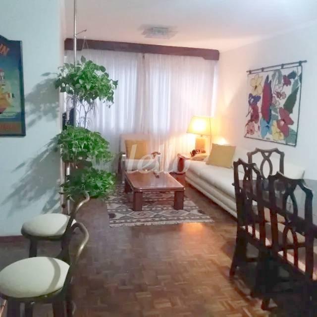 LIVING de Apartamento à venda, Padrão com 97 m², 3 quartos e 1 vaga em Vila Mariana - São Paulo