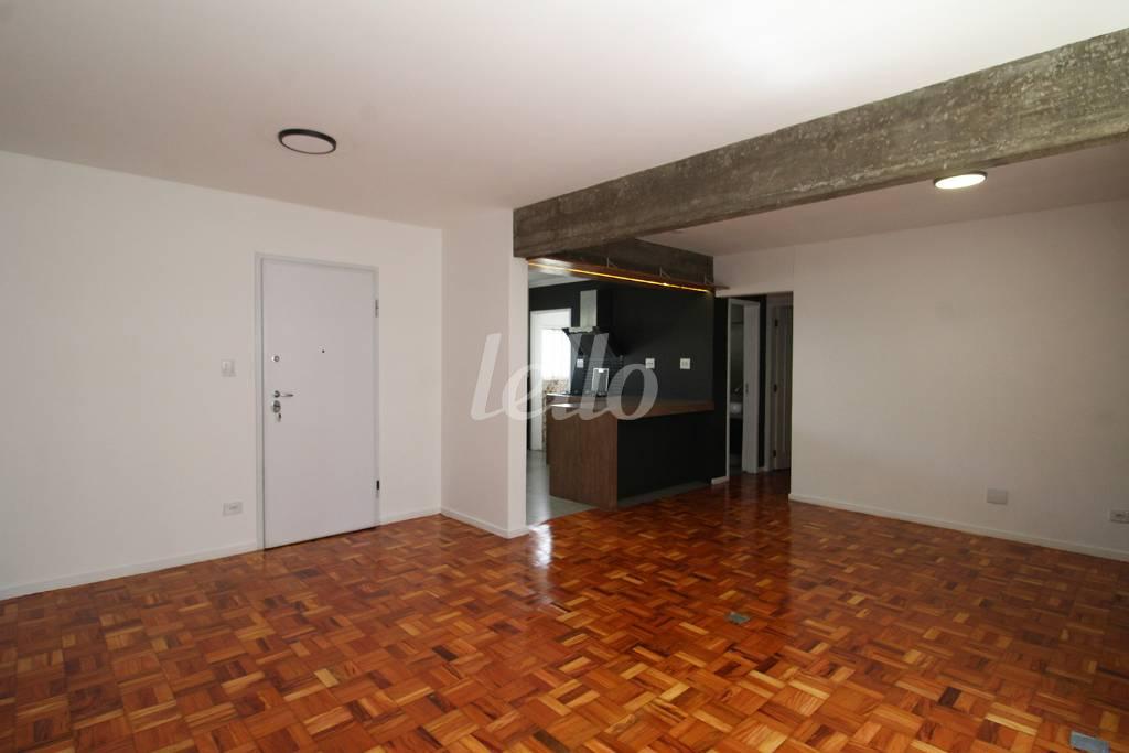 SALA de Apartamento à venda, Padrão com 112 m², 2 quartos e 2 vagas em Vila Pompeia - São Paulo