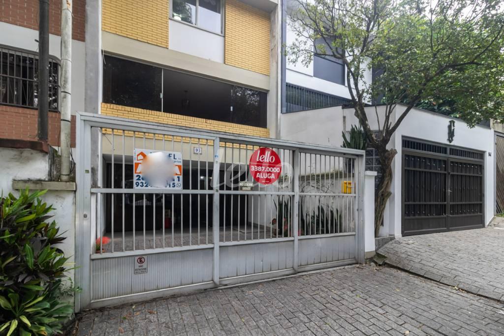 FACHADA de Casa para alugar, sobrado com 153 m², 3 quartos e 4 vagas em Vila Regente Feijó - São Paulo