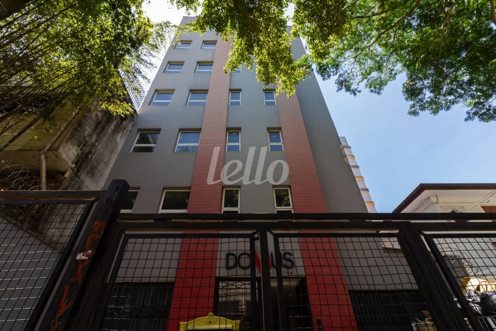 FACHADA de Prédio Comercial para alugar, Monousuário com 2000 m², e 20 vagas em Liberdade - São Paulo