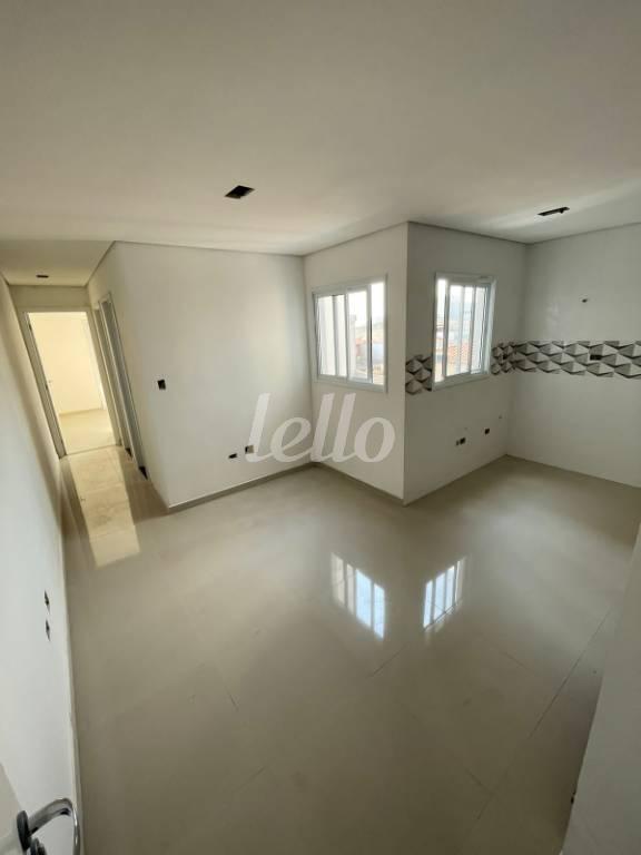 SALA/COZINHA de Apartamento à venda, cobertura - Padrão com 100 m², 2 quartos e 2 vagas em Utinga - Santo André