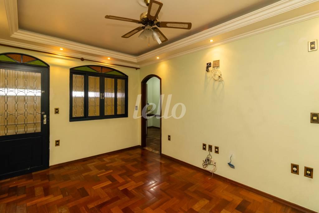 07 SALA 2 de Casa à venda, sobrado com 350 m², 4 quartos e 4 vagas em Vila Carrão - São Paulo
