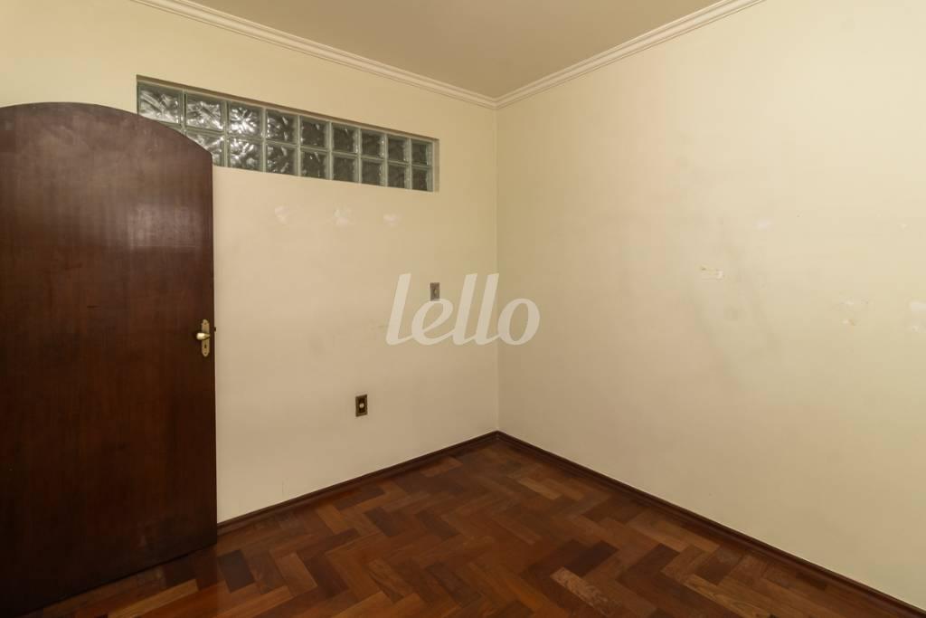 17 QUARTO 1 de Casa à venda, sobrado com 350 m², 4 quartos e 4 vagas em Vila Carrão - São Paulo