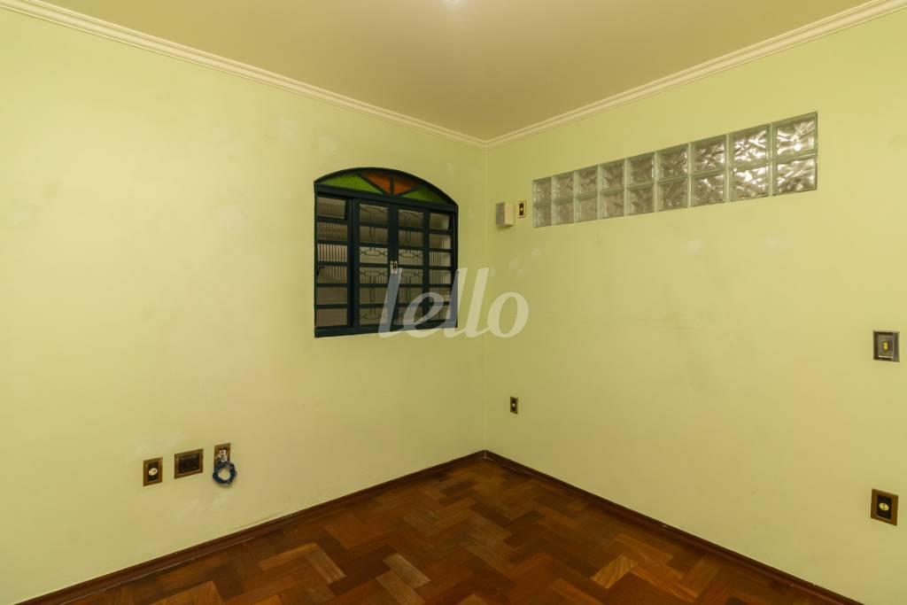 18 QUARTO 2 de Casa à venda, sobrado com 350 m², 4 quartos e 4 vagas em Vila Carrão - São Paulo