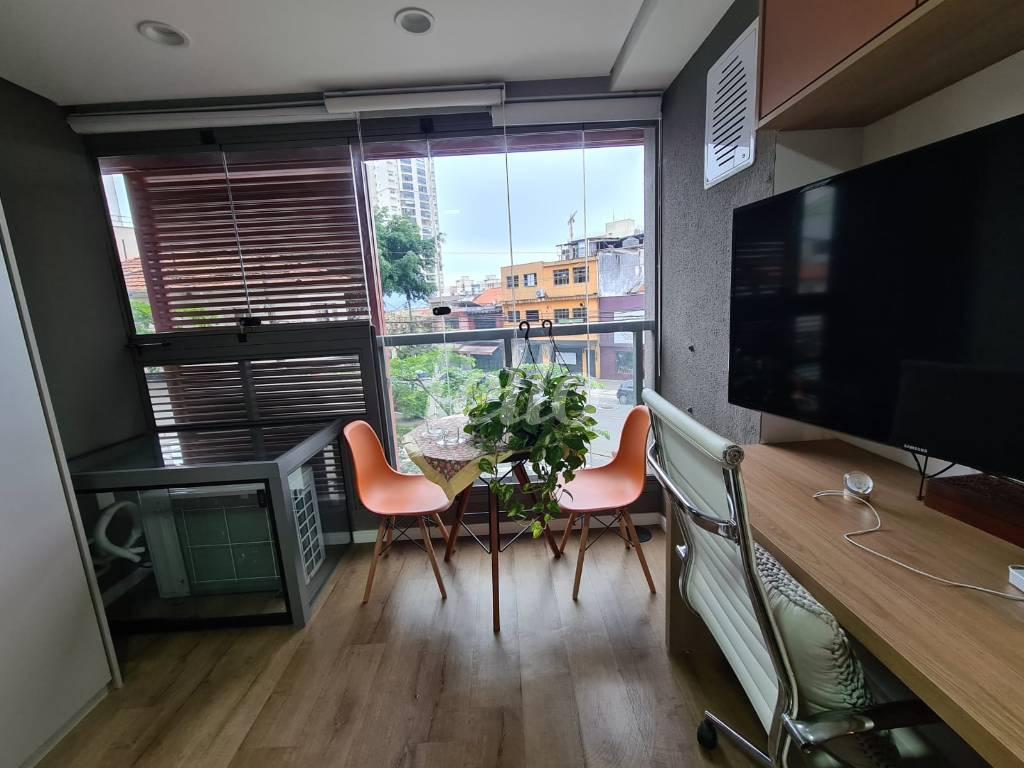 DORMITÓRIO de Apartamento à venda, Padrão com 24 m², 1 quarto e em Mirandopolis - São Paulo