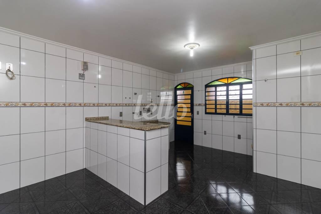 25 COZINHA de Casa à venda, sobrado com 350 m², 4 quartos e 4 vagas em Vila Carrão - São Paulo