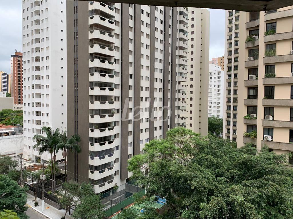 VISTA de Apartamento à venda, Padrão com 100 m², 3 quartos e 2 vagas em Indianópolis - São Paulo
