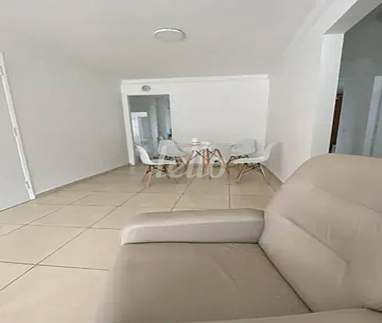 LIVING de Apartamento à venda, Padrão com 90 m², 2 quartos e 1 vaga em Nova Piraju - São Paulo
