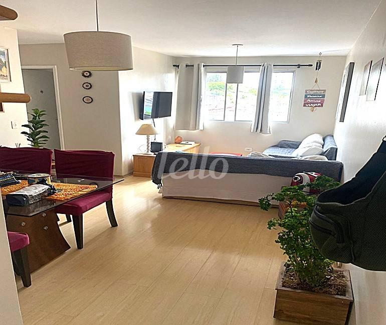 LIVING de Apartamento à venda, Padrão com 70 m², 2 quartos e 1 vaga em Vila Congonhas - São Paulo