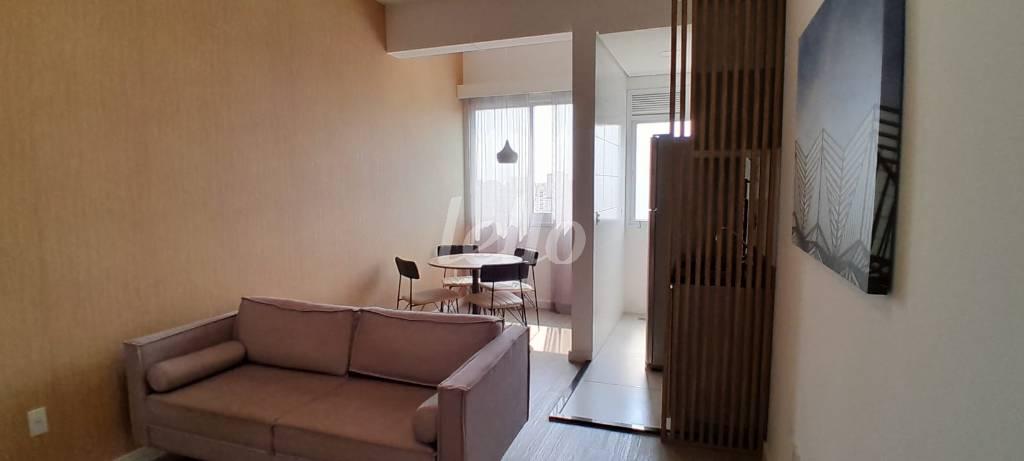 SALA de Apartamento para alugar, Padrão com 35 m², 1 quarto e 1 vaga em Santa Cecília - São Paulo