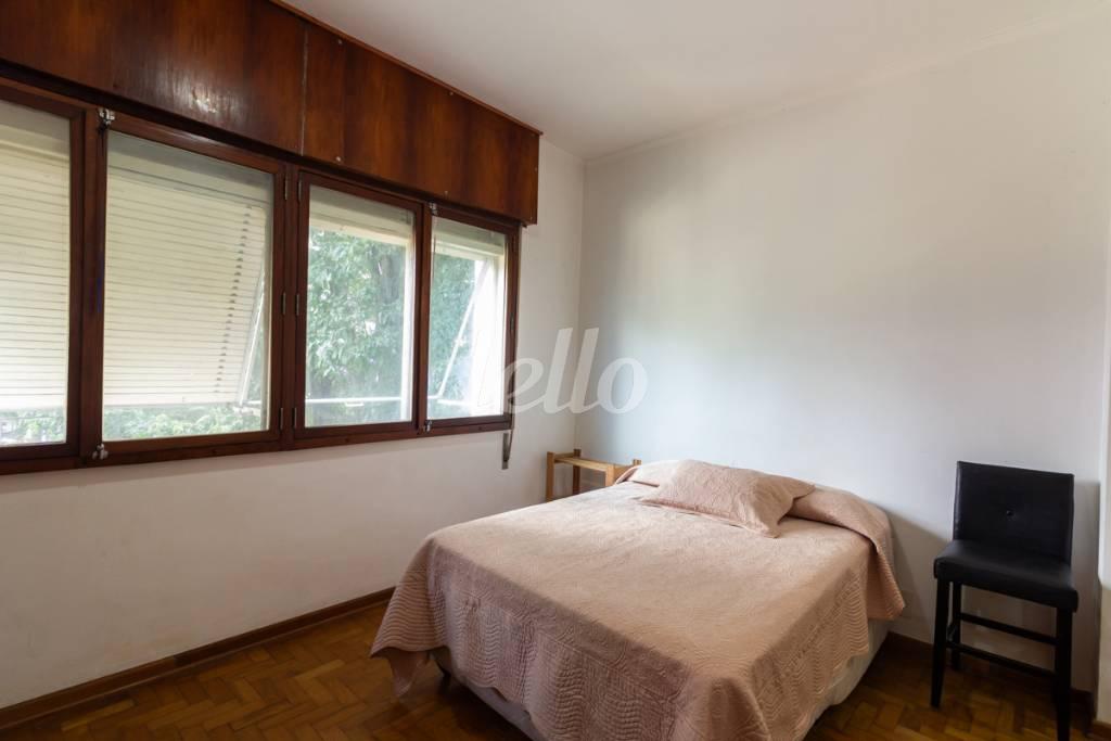 SUITE de Apartamento para alugar, Padrão com 150 m², 3 quartos e 1 vaga em Pinheiros - São Paulo