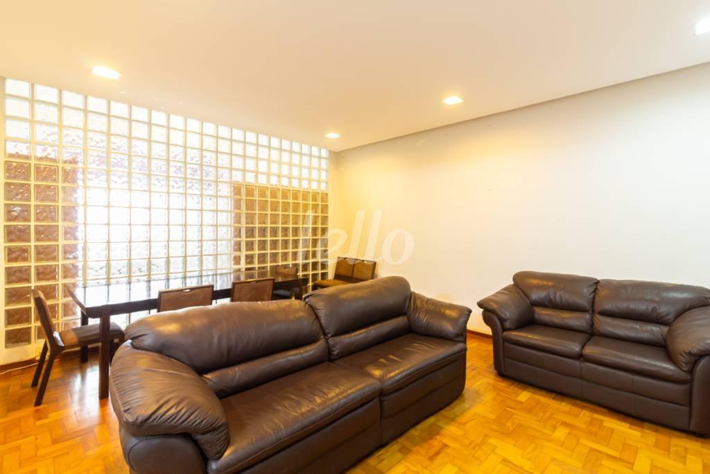 SALA de Apartamento para alugar, Padrão com 150 m², 3 quartos e 1 vaga em Pinheiros - São Paulo