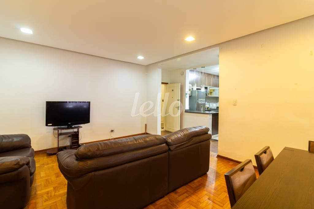 SALA de Apartamento para alugar, Padrão com 150 m², 3 quartos e 1 vaga em Pinheiros - São Paulo
