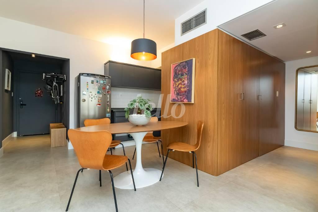 SALA de Apartamento para alugar, Padrão com 66 m², 2 quartos e em Consolação - São Paulo