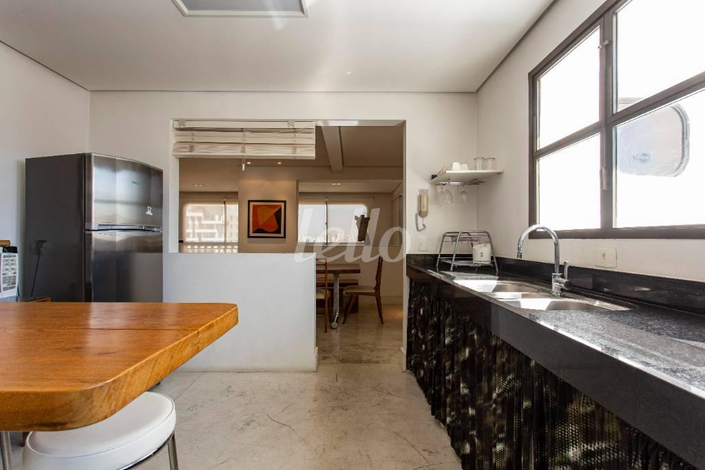 COZINHA de Apartamento para alugar, Padrão com 120 m², 3 quartos e 2 vagas em Jardim Paulista - São Paulo