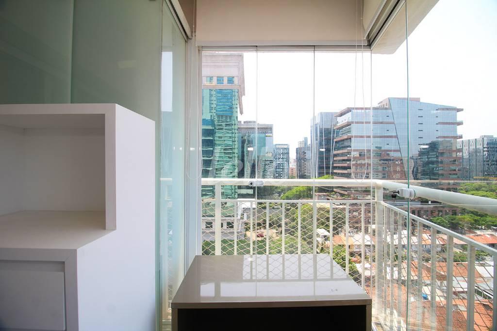 CLOSET de Apartamento para alugar, Padrão com 84 m², 2 quartos e 1 vaga em Itaim Bibi - São Paulo