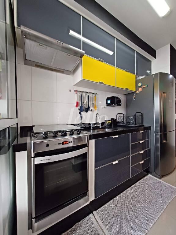 COZINHA de Apartamento à venda, Padrão com 76 m², 3 quartos e 2 vagas em Vila Bertioga - São Paulo
