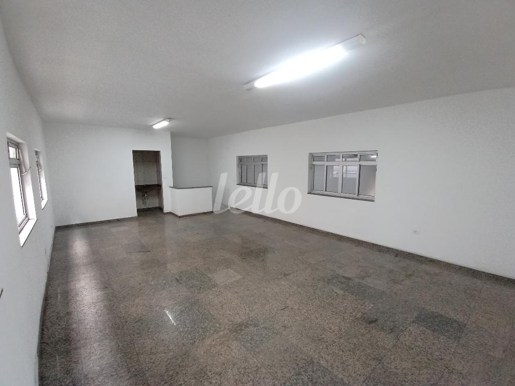 SALA de Galpão/Armazém para alugar, Padrão com 280 m², e em Jardim Aricanduva - São Paulo