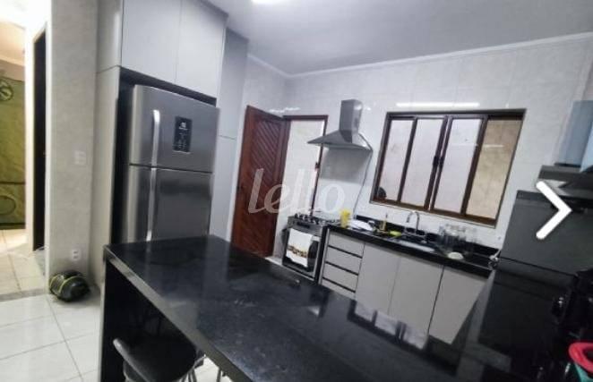 COZINHA de Casa à venda, sobrado com 180 m², 3 quartos e 2 vagas em Vila Bertioga - São Paulo