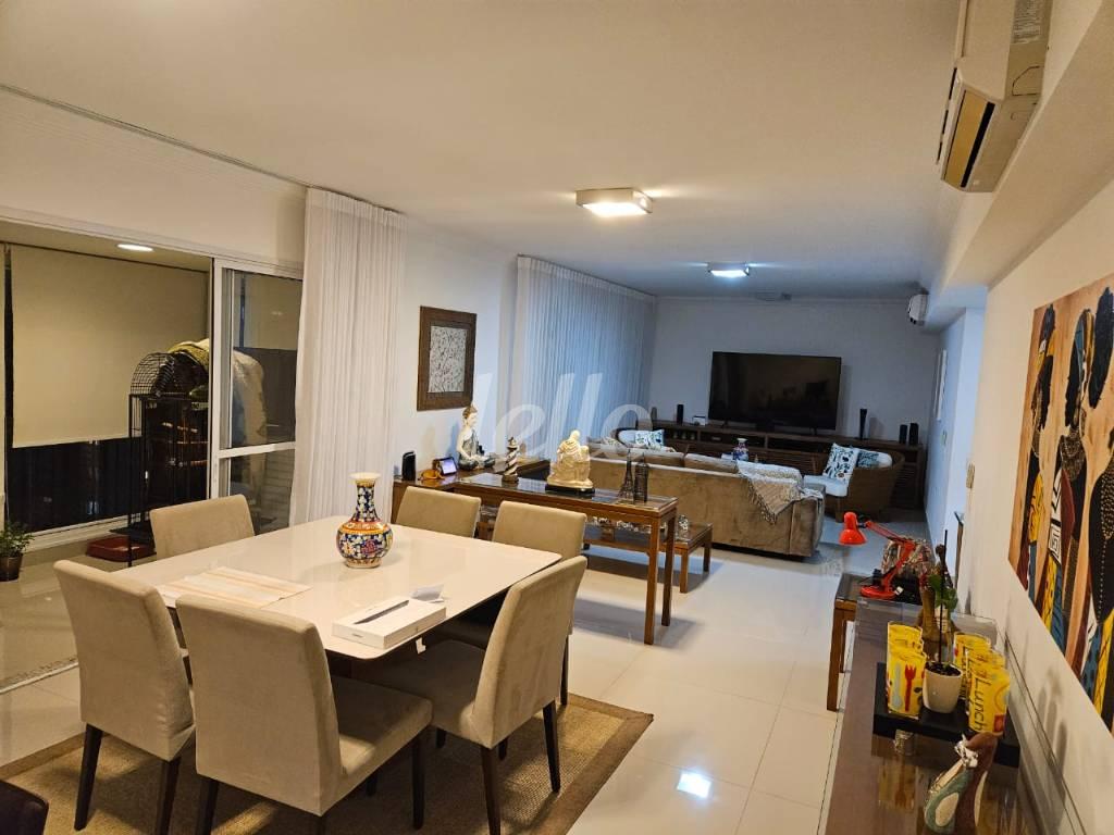 SALA de Apartamento à venda, Padrão com 184 m², 3 quartos e 3 vagas em Parque da Mooca - São Paulo