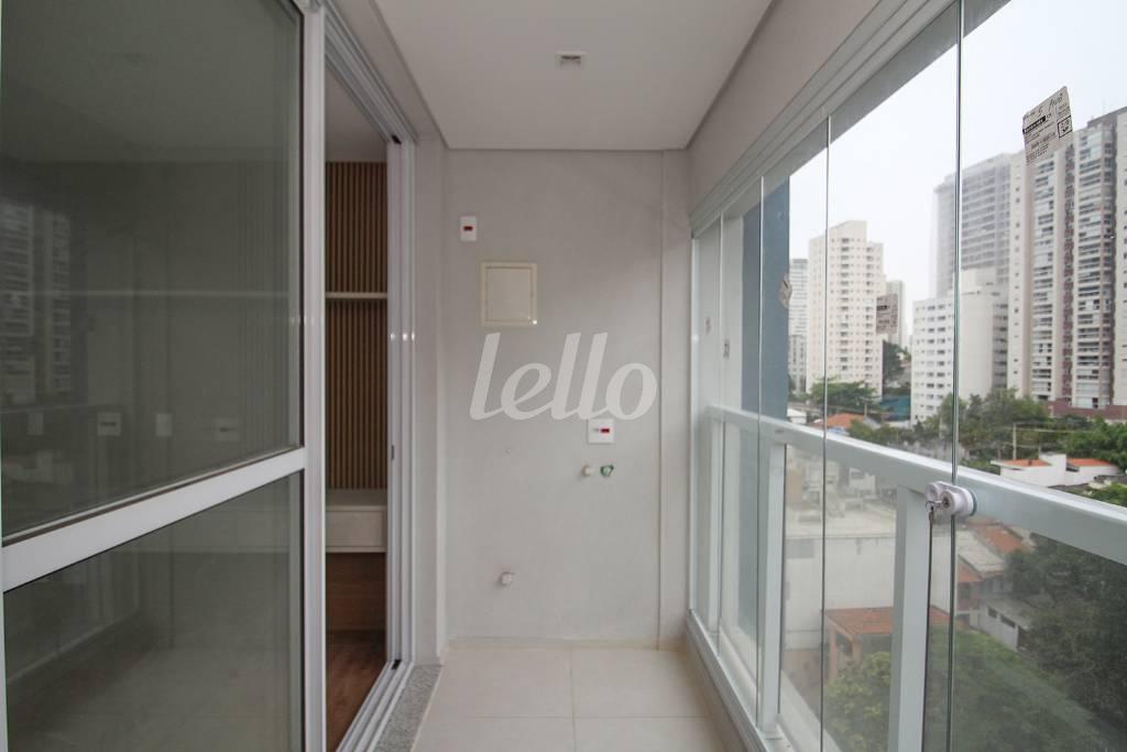 VARANDA de Apartamento para alugar, Padrão com 25 m², 1 quarto e em Vila Clementino - São Paulo