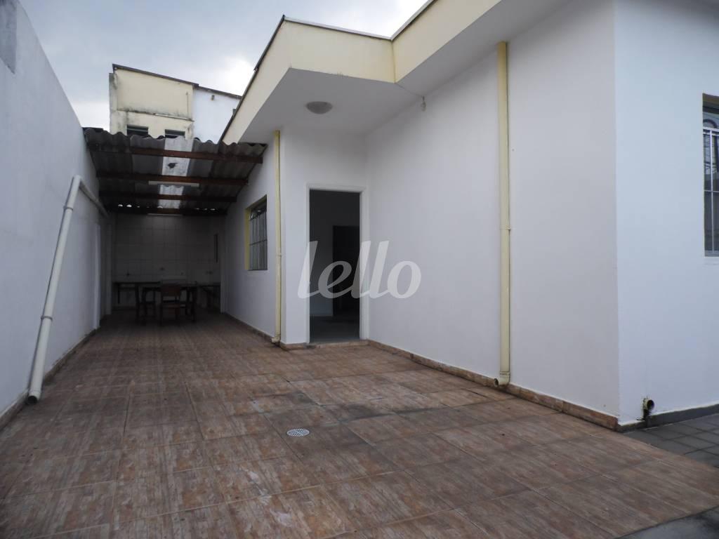 ÁREA EXTERNA de Casa para alugar, térrea com 80 m², e 2 vagas em Vila Carrão - São Paulo