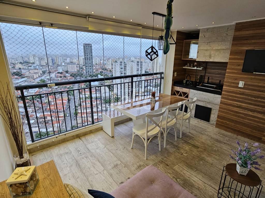 VARANDA GOURMET de Apartamento à venda, Padrão com 69 m², 2 quartos e 2 vagas em Vila Bertioga - São Paulo