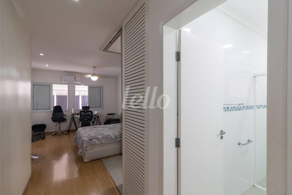 FLAT EXTERNO de Casa à venda, sobrado com 310 m², 6 quartos e 3 vagas em Alto da Moóca - São Paulo