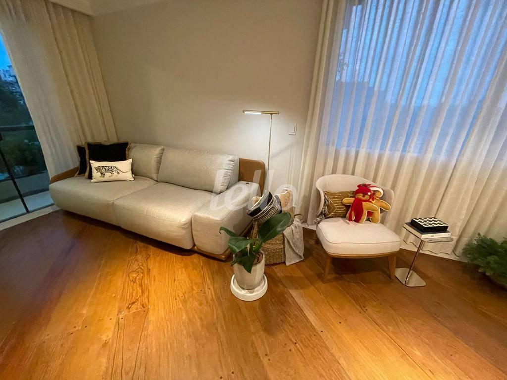 SALA de Apartamento à venda, Padrão com 146 m², 3 quartos e 2 vagas em Centro - Santo André