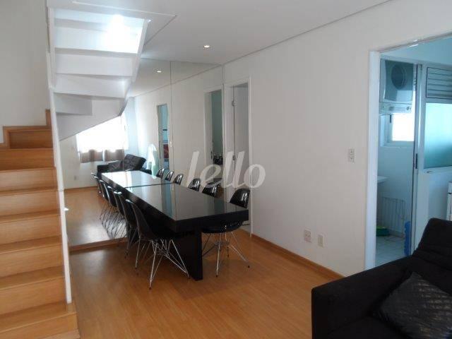 LIVING de Apartamento à venda, Loft com 76 m², 2 quartos e 2 vagas em Itaim Bibi - São Paulo