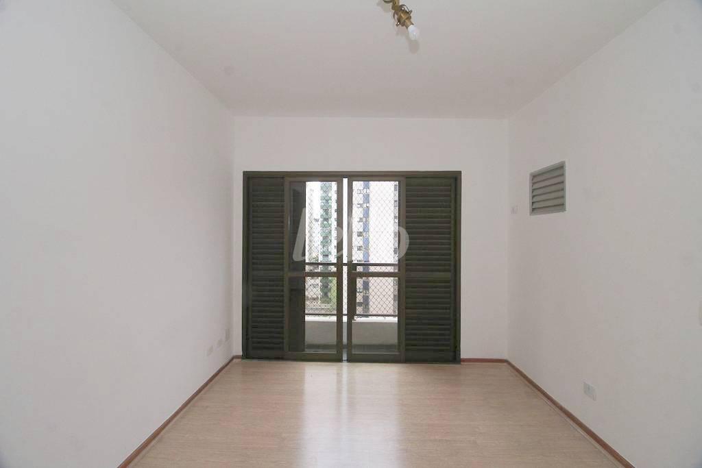 SUITE de Apartamento à venda, Padrão com 153 m², 3 quartos e 3 vagas em Vila Clementino - São Paulo