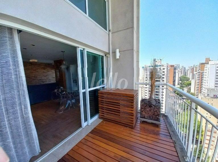 SACADA de Apartamento para alugar, Padrão com 113 m², 1 quarto e 2 vagas em Vila Nova Conceição - São Paulo