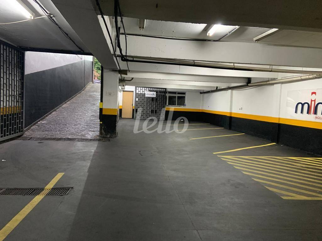 ESTACIONAMENTO de Loja à venda, Padrão com 700 m², e 10 vagas em Vila Mariana - São Paulo