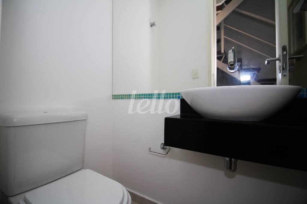LAVABO de Apartamento para alugar, Duplex com 72 m², 1 quarto e 2 vagas em Moema - São Paulo