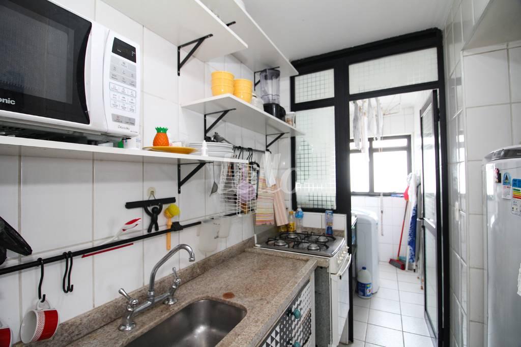 COZINHA de Apartamento para alugar, Padrão com 65 m², 2 quartos e 2 vagas em Vila Gumercindo - São Paulo