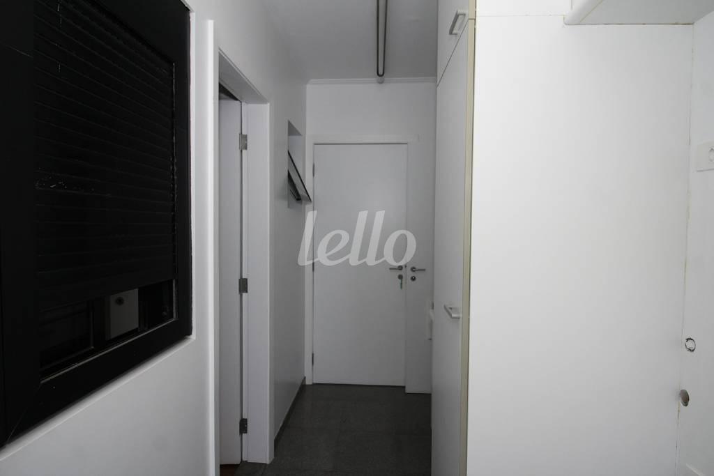 ÁREA DE SERVIÇO de Apartamento para alugar, Padrão com 195 m², 4 quartos e 3 vagas em Vila Nova Conceição - São Paulo