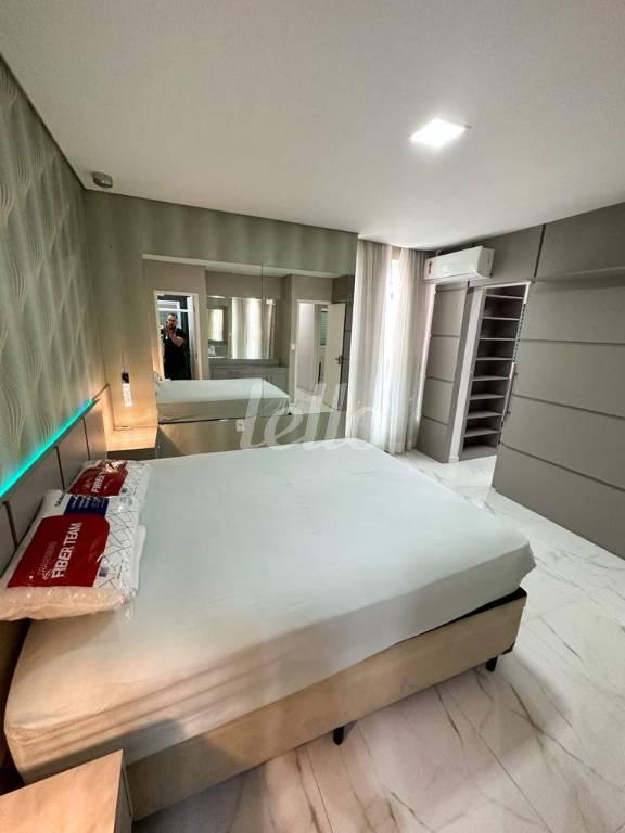 DORMITÓRIO de Apartamento à venda, Padrão com 150 m², 3 quartos e 2 vagas em Vila Metalúrgica - Santo André