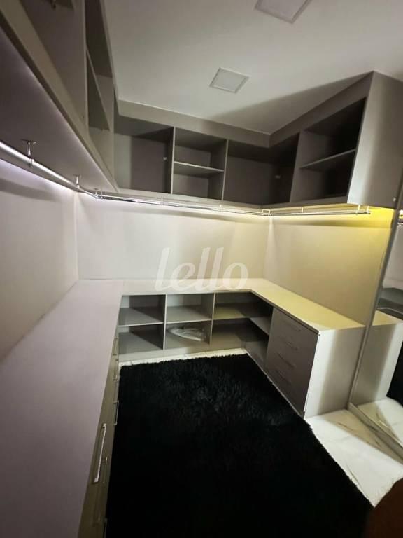 CLOSET de Apartamento à venda, Padrão com 150 m², 3 quartos e 2 vagas em Vila Metalúrgica - Santo André