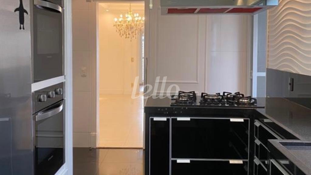 COZINHA de Apartamento à venda, Padrão com 155 m², 3 quartos e 3 vagas em Belenzinho - São Paulo