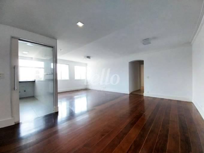 SALA de Apartamento à venda, Padrão com 140 m², 3 quartos e 2 vagas em Vila Clementino - São Paulo