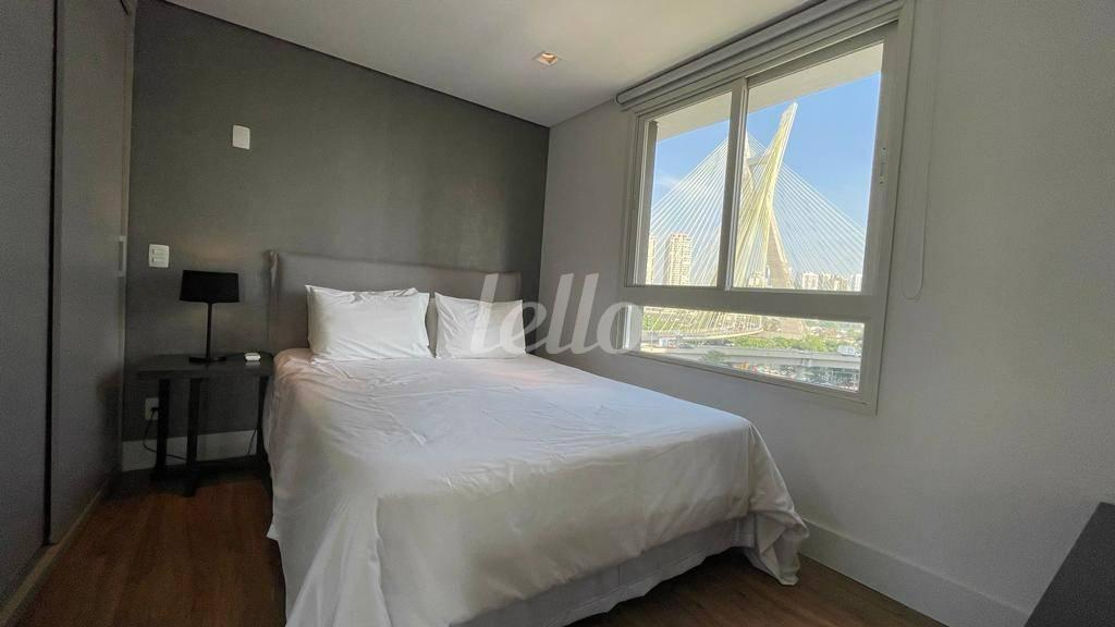 DORMITÓRIO de Apartamento para alugar, Padrão com 70 m², 1 quarto e 1 vaga em Cidade Monções - São Paulo