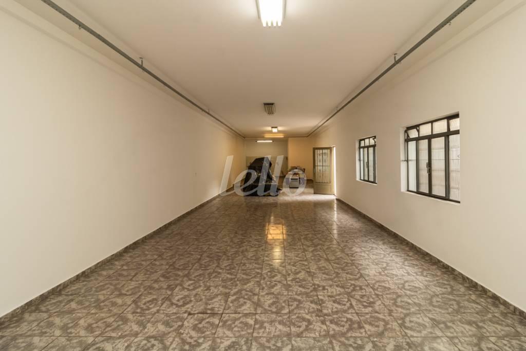 02 SALA PRINCIPAL de Casa à venda, sobrado com 400 m², 4 quartos e 4 vagas em Tatuapé - São Paulo